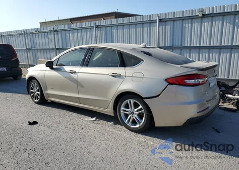 2019 Ford Fusion Se z USA, uszkodzony, nr VIN 3FA6P0LU6KR172658